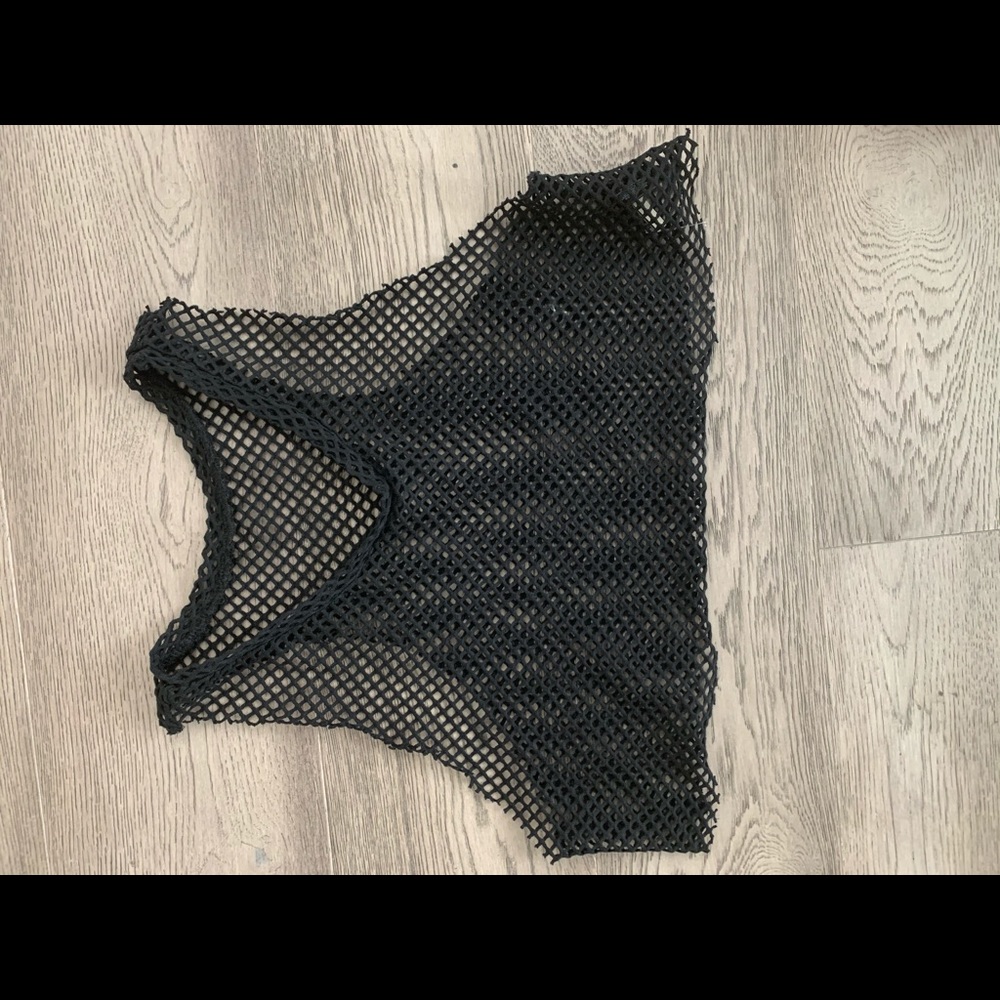 Emma & Sam Black mesh crop top - Picture 1 of 3